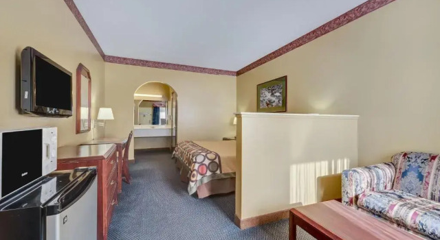 Номер Standard Super 8 by Wyndham Weslaco