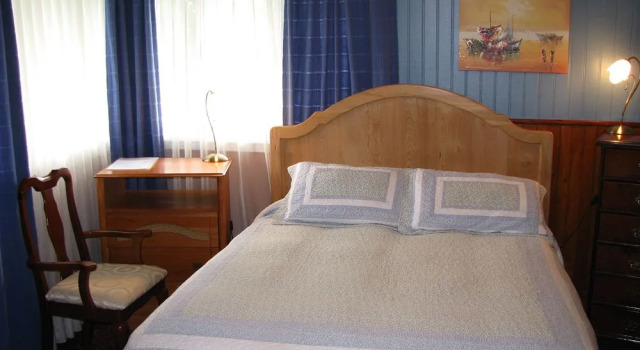 Tradicion Austral Bed & Breakfast, Забронировать Отель Отели Пуэрто-Варас с парковкой, рядом с Pablo Fierro Museum, Парковка