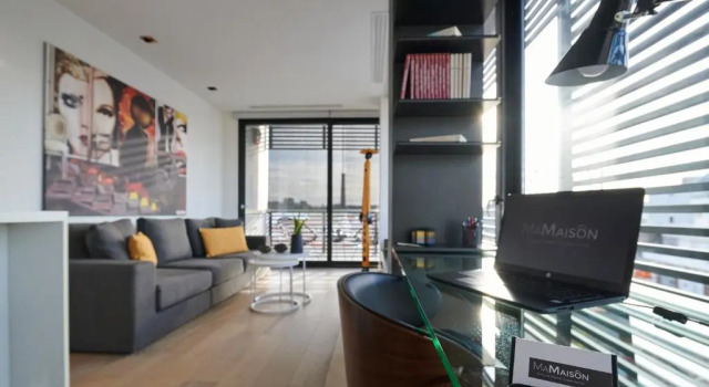Ma Maison Nο 4, Downtown Loft , Short Walk to Acropolis, Ultra high speed Internet 500 Mbps, Parking upon request, 1' from metro station, Забронировать Отель Афины Острова Саронического залива - Аттика, рядом с Холм Филопаппос