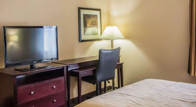 Двухместный номер Standard Quality Inn & Suites Peoria North