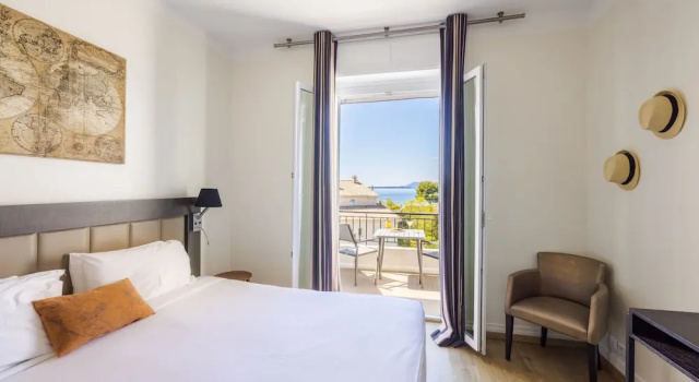 Двухместный номер Standard с балконом и с частичным видом на море Hôtel La Villa Cap d’Antibes