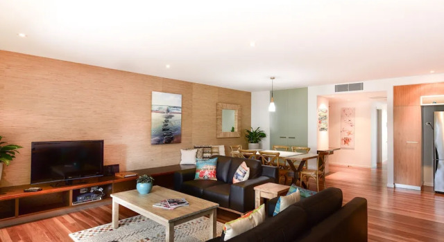 Вилла с 2 комнатами с балконом и с видом на бассейн East On Byron Bay Apartments