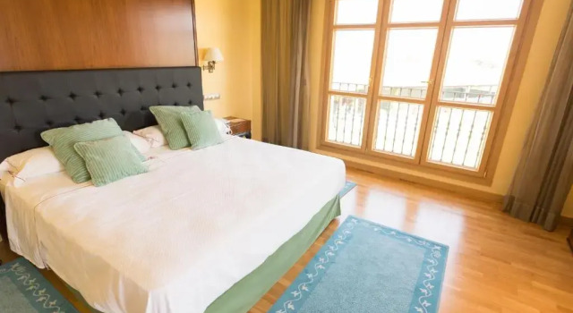 Полулюкс Hotel Torremilanos