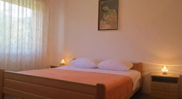 Apartment Marohnic, Забронировать Апартаменты/квартира Отели Малинска с парковкой, Парковка