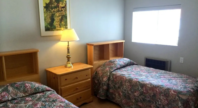 Четырёхместный номер Standard Golden Sands Resort Motel
