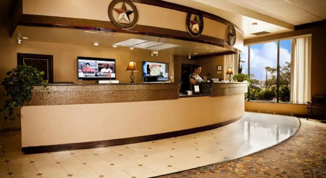 Grand Texan Hotel and Convention Center, Rezerwuj Hotel Hotele 3-gwiazdkowe w Midland, 3*