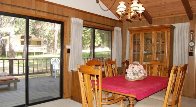 RedAwning Cabin #88 Hastings Hideway #2, Забронировать Апартаменты/квартира Апартаменты Вавона, Апартаменты/квартира