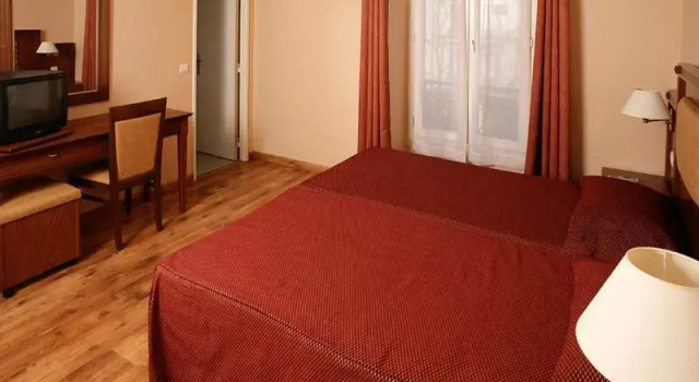 Одноместный номер Standard 121 Paris Hotel