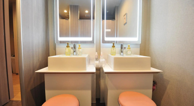 Кровать в общем номере DJ Hostel Ginza