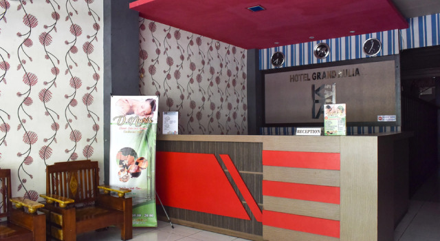 RedDoorz near Universitas Muhammadiyah Makassar, Book Hotel Hotels in Sulawesi with Parking, Parking