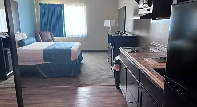 Люкс Cobblestone Inn & Suites - Fort Dodge
