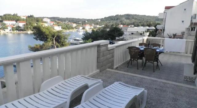 Апартаменты с 2 комнатами с видом на море Apartments Holiday