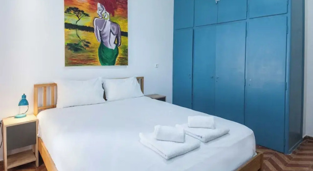 Spacious 2 Bd Pireas Apt w Cozy Balcony, Забронировать Апартаменты/квартира Апартаменты Пирея, рядом с Пиреас, Апартаменты/квартира