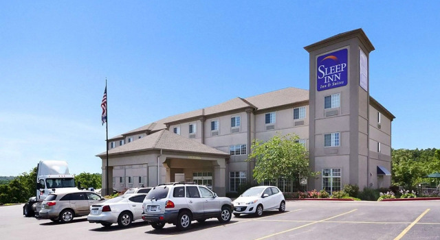 Sleep Inn & Suites Lake of the Ozarks, Забронировать Отель Камдентон Lake of the Ozarks