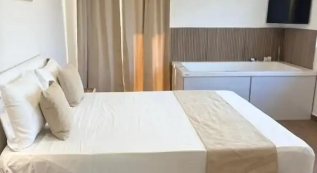 Hotel Movida, Book Hotel Hoteller i Casoria med parkering, Parkering