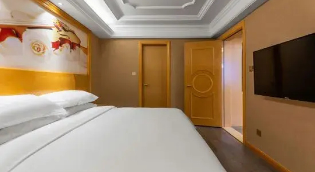 Люкс Vienna International Hotel (Enshi Cultural Square Airport Hotel)