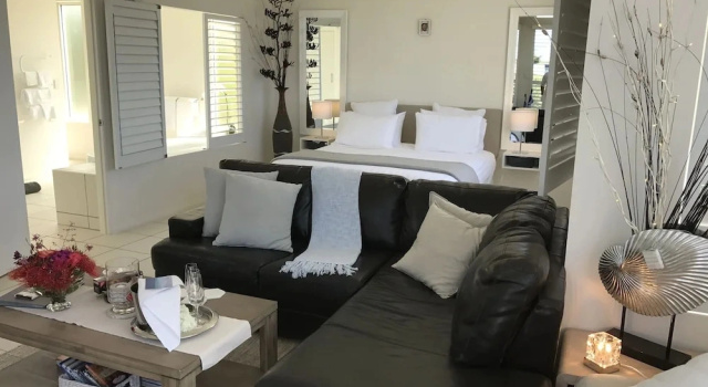 Двухместный люкс Luxury Saltwater - Absolute Oceanfront, Fire Pits, some Villas with Hot Tubs and Sauna