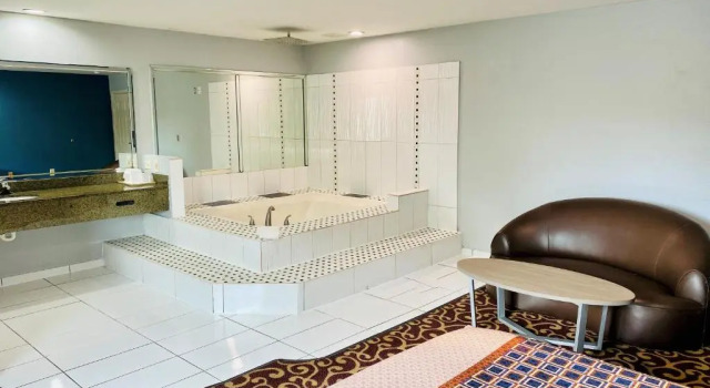 Люкс Home Place Inn and Suites-Hobby