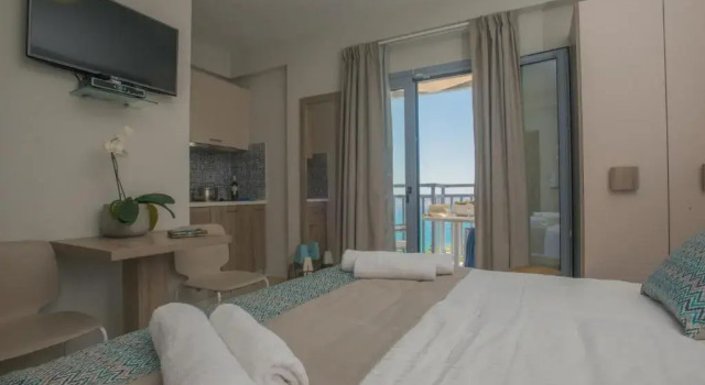 Студия Athina Residence