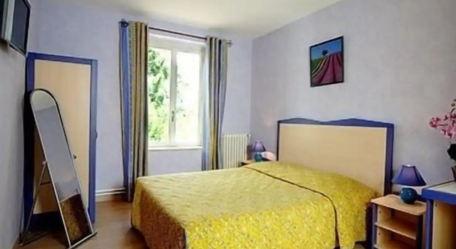 Номер Classic Logis Hotel Des Voyageurs Restaurant La Bonne TablHay