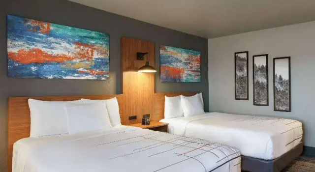 Четырёхместный номер Standard La Quinta Inn & Suites by Wyndham Springfield
