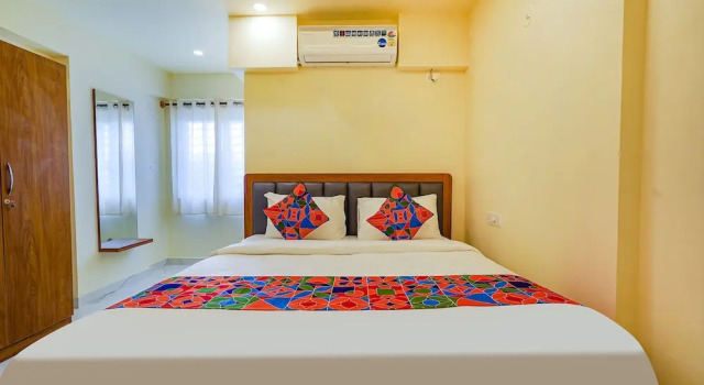 Номер Deluxe FabHotel Happy Home Stay
