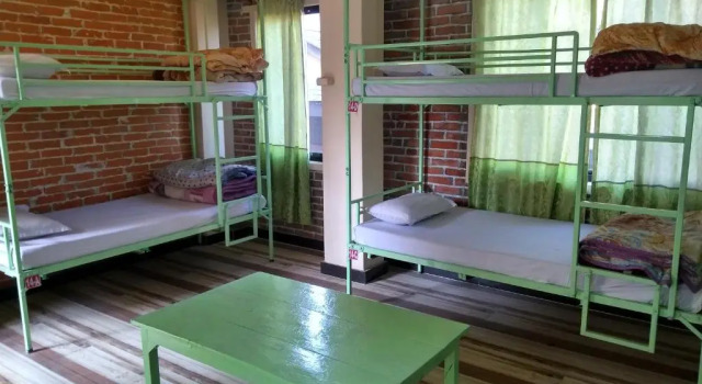 Кровать в общем номере Kiwi Backpackers Hostel Pokhara