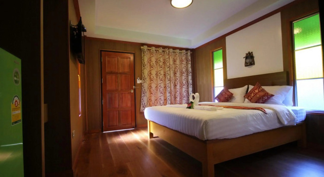 Lanta Andaleaf Bungalow
