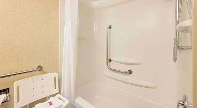 Upper Level room Clarion Resort Pinewood Park