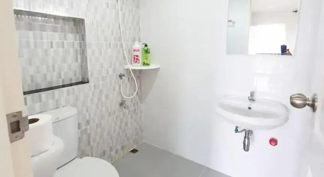 Студия Samutsakorn Apartment