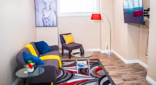 Exquisite And Modern Executive Suite With Parking, Prenota Hotel Hotel a Saskatchewan con parcheggio, Parcheggio