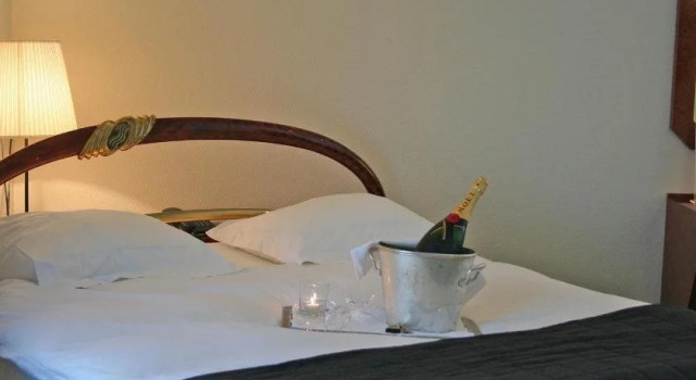 Hotel de Collse Hoeve, Забронировать Отель Нюнен Северный Брабант