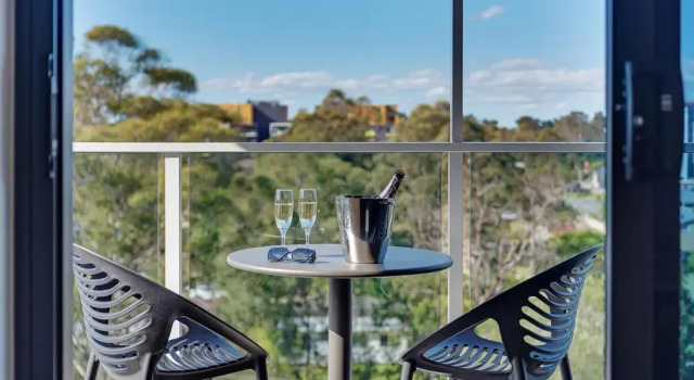 Апартаменты Littomore Suites Kingswood