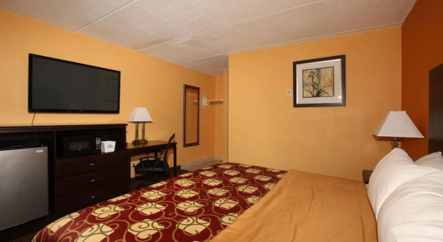 Двухместный номер Standard BLUE SKY INN Glens Falls-Saratoga-Lake George