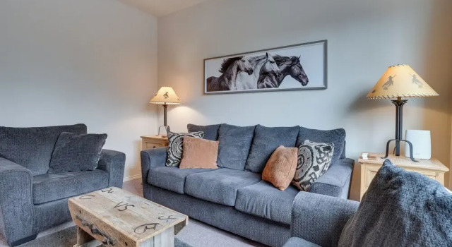 Charming Redmond Townhome w/ Resort Amenities, Book Ferieresort 3-stjernede hoteller i Redmond, 3*