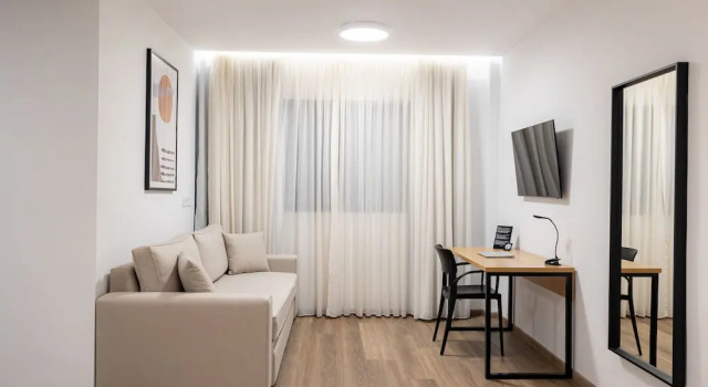 Студия Superior Earos Urban Living