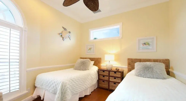 Casa del Sol Breeze, Забронировать Дом для отпуска Отели в центре Форт-Майерс-Бич, в центре