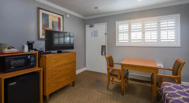 Четырёхместный номер Standard SOMA Park Inn