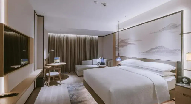 Номер Comfort Four Points by Sheraton Suzhou, Wuzhong