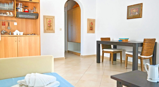 Margaritari Hotel