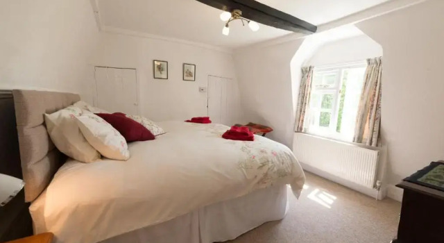 Коттедж The Wobbin, Remote, Comfort, Sea Views and the beautiful Essex Marshes