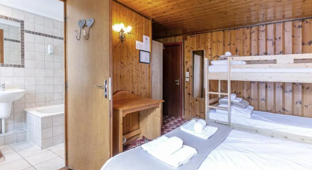 Четырёхместный номер Standard Hotel Le Chamonix