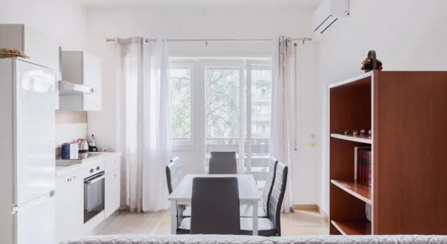 Pelizzi Apartment, 5 persone, 2 camere, balcone, Cinecittà, Забронировать Апартаменты/квартира Апартаменты Лацио, Апартаменты/квартира