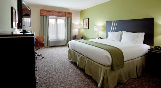 Номер Standard Holiday Inn Express Hotel & Suites Clemson - University Area by IHG