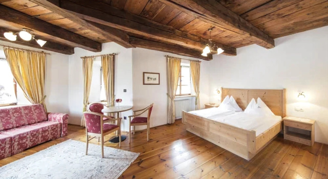 Hotel Ansitz Steinbock, Забронировать Отель Вилландро Valle Isarco
