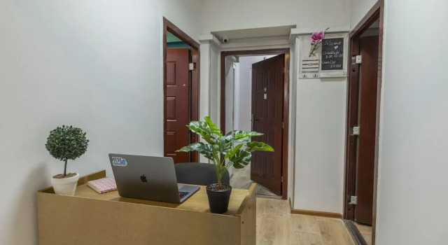 Georgian Corner Hostel, Забронировать Хостел Отели Тбилиси с парковкой, рядом с Музей советской оккупации, Парковка
