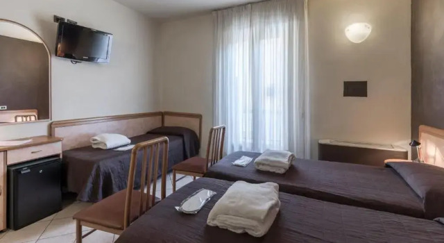 Трёхместный номер Standard Hotel Montebello