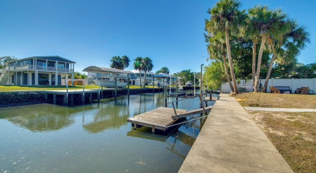 Коттедж Fish, Paddle & Explore: Crystal River Gem w/ Dock