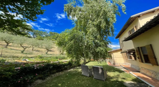 Spoleto Enchantedexc Pool, Gardens villaaircon 7, Varaa Hotelli Spoleto Umbria