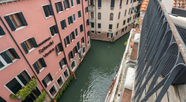 Ve.NI.Ce Cera Casa Dolce Vita, Забронировать Отель Сан-Марко Венеция, рядом с Accademia Bridge